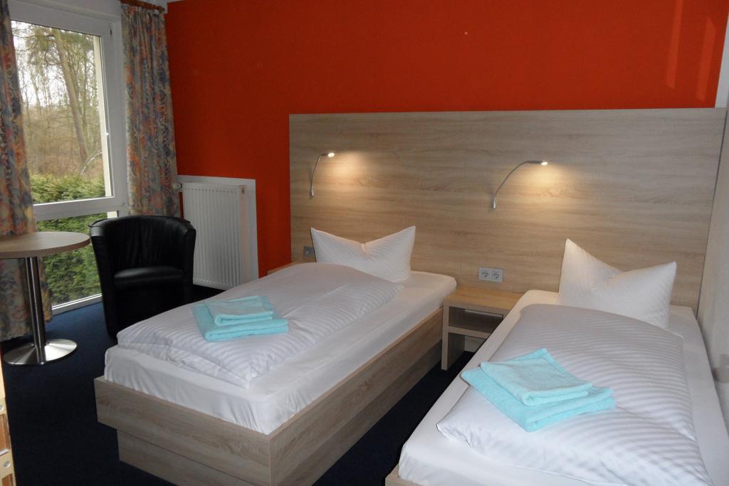 Landguthotel Hotel-Pension Sperlingshof 달고프 외부 사진