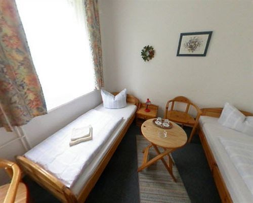 Landguthotel Hotel-Pension Sperlingshof 달고프 외부 사진